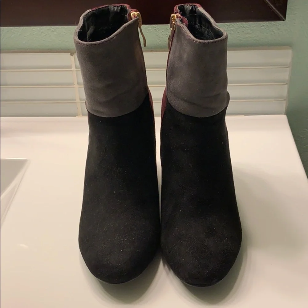 DSW maroon vegan suede color block heeled boots size 7